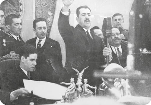 49075 Título: Lázaro Cárdenas del Río, toma de protesta como presidente de México, reprografía, Colección: Archivo Casasola, Autor: Casasola, Lugar de asunto: México, D F , México, Fecha de asunto: 30-11-934, Fecha de toma: ca  1950, Proceso: Negativo de película de seguridad 