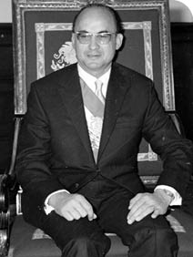 Título: Luis Echeverría Álvarez en la silla presidencial, Fondo: Archivo Casasola, Autor: Casasola, Lugar asunto: México, D F , México, Fecha de asunto: 1970-1976, Fecha de toma: 1970-1976, Proceso: Negativo de película de seguridad 